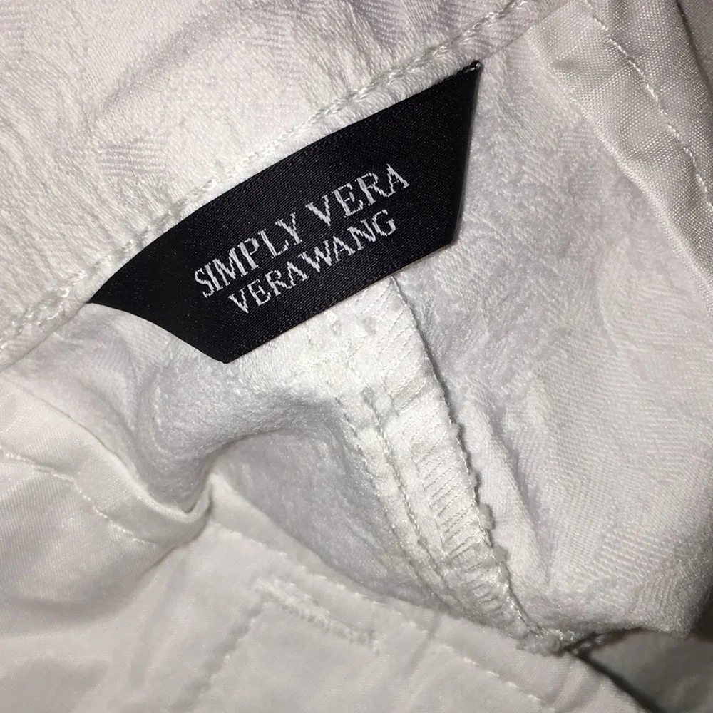 Simply Vera Vera Wang White Textured Denim Capri Pants | Size 8